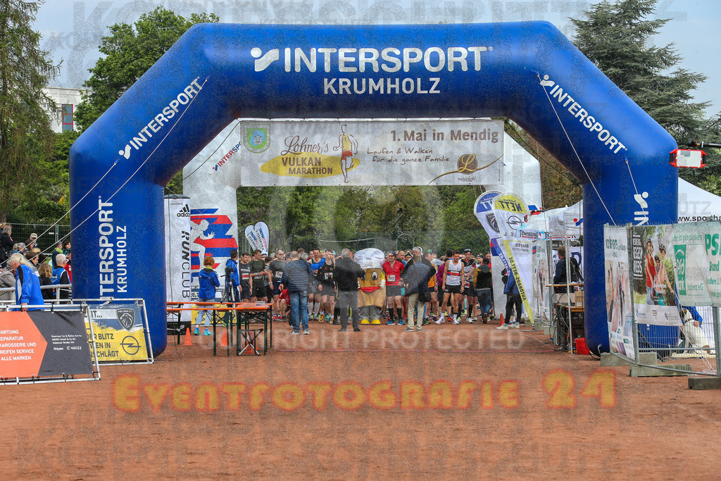 220501_0959_EX1_8248 | Sportfotografie im Rhein-Sieg Kreis, Köln, Bonn, NRW, Rheinland Pfalz, Hessen, etc. Unser Tätigkeitsfeld umfasst den Laufsport vom Volkslauf über den Marathon, Duathlon, Triathon bis zum Ultralauf wie Kölnpfad Ultra oder Schindertrail.