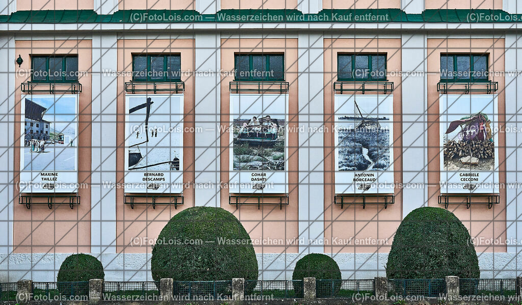 ALP5756_Baden_Festival_La Gacilly-Baden | (C)FotoLois.com, Alois Spandl, Baden bei Wien im Abendlicht, Freiluft-FotoAusstellung ORIENT im Rahmen von 'La Gacilly - Baden Photo 2023', Mo 2. Oktober 2023.