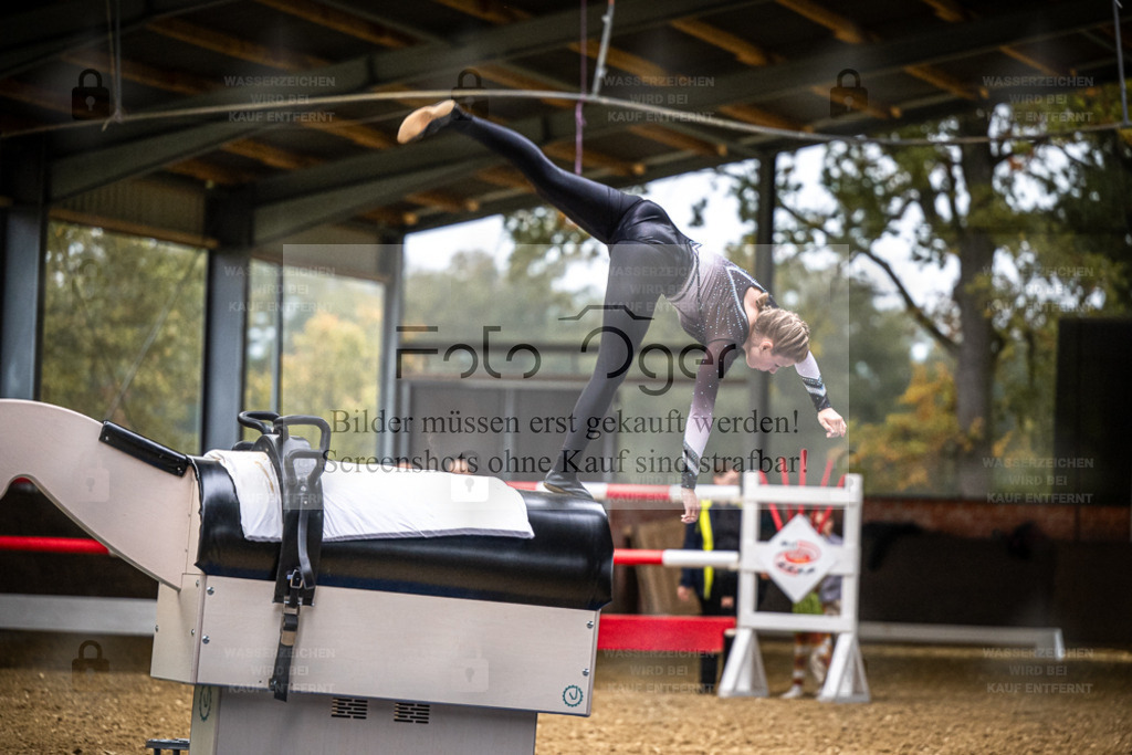 DOS_0081 | Entdecke hochwertige Reitturnierfotos von Foto Oger. Professionell, emotional und authentisch – jetzt Lieblingsmomente im Shop bestellen. - Realisiert mit Pictrs.com