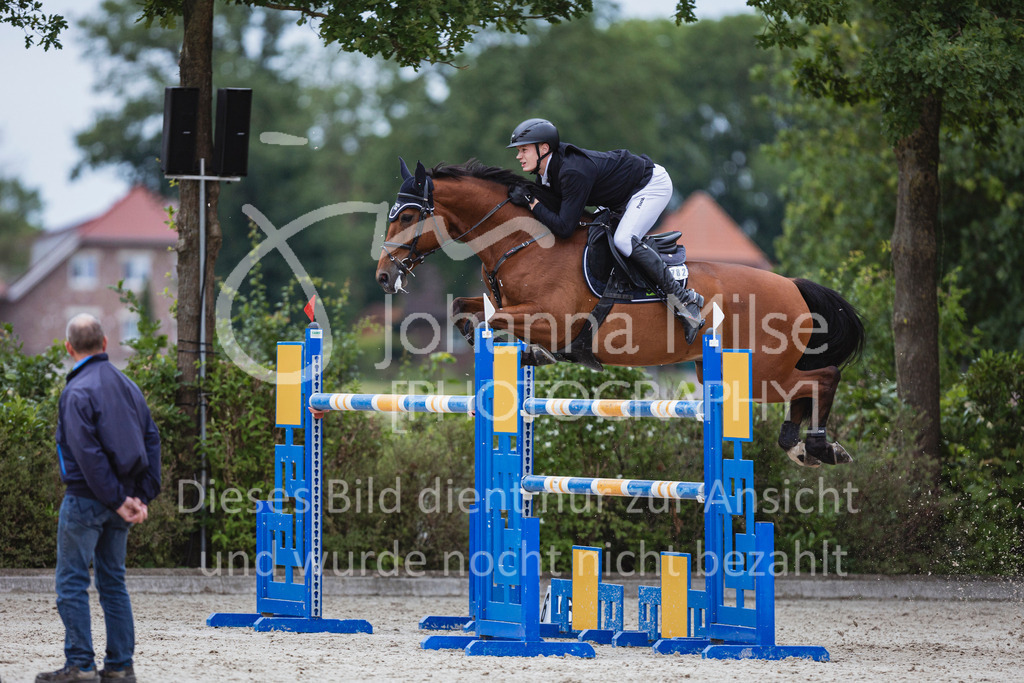 240614_Lemwerder_S1-Springen-571 | Deine schönsten Turniermomente als professionelle Fotos! Entdecke hochwertige Pferdesport-Fotografie im Online-Shop. Jetzt Fotos finden & bestellen!