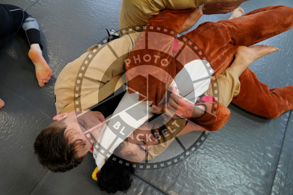 20240413PBB7447 | Fighters compete during the Grapplethon 24hours of rolling for a reason in Hamburg, Germany, on April 13, 2024.