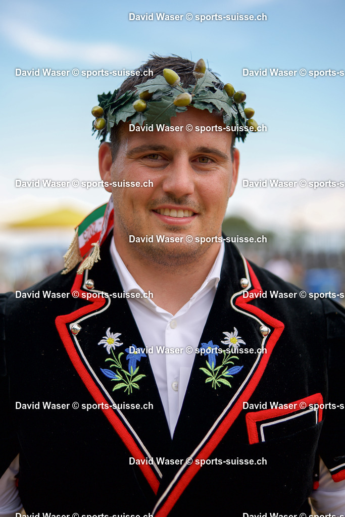 250713 Le Vainqueur Strebel Joel ___ _ la F_te Romande Neuch_tel_ 13.07.2025 (2) | 250713 Le Vainqueur Strebel Joel *** à la Fête Romande Neuchâtel, 13.07.2025