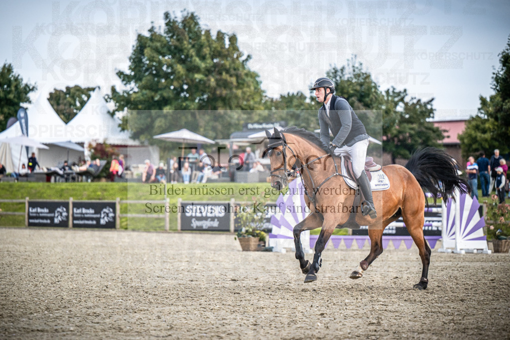 DOS_7903 | Entdecke hochwertige Reitturnierfotos von Foto Oger. Professionell, emotional und authentisch – jetzt Lieblingsmomente im Shop bestellen.Deutschlandweite Turnierfotografie. - Realisiert mit Pictrs.com