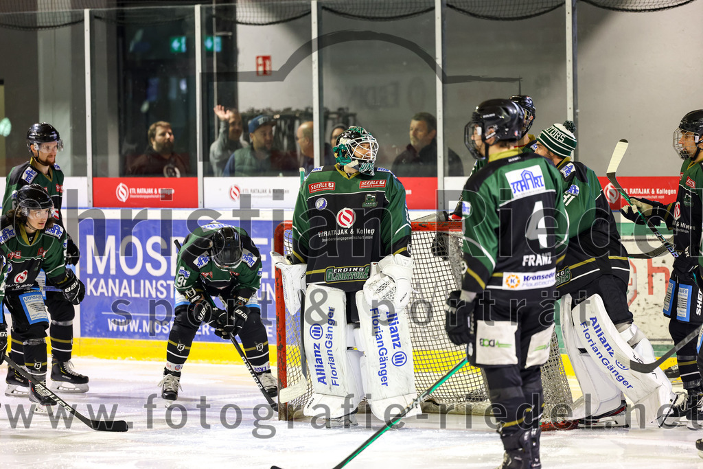2022-10-23_006_TSV_Erding_gegen_ESC_Kempten | Erding, Deutschland, 23.10.2022:
Eishockey, Bayernliga 2022 / 2023, 7. Spieltag, TSV Erding gegen ESC Kempten, Endergebnis: 

Foto: Christian Riedel / fotografie-riedel.net