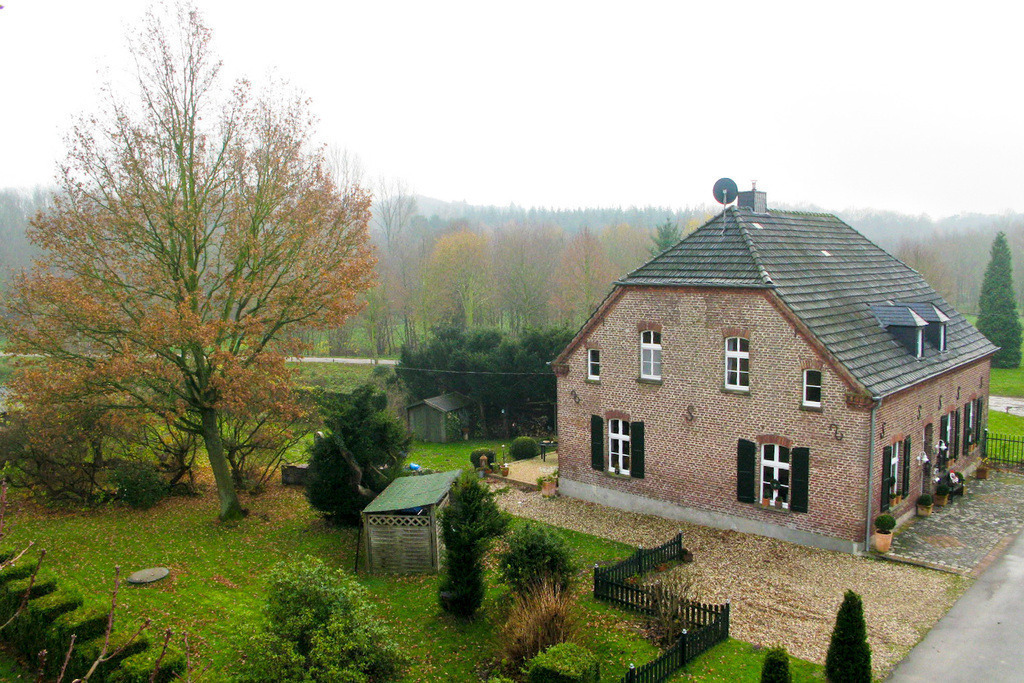 Am Schloß 004 | Foto, Video, Fotografie, Videografie, Fotobox, DJ, Discjockey, Musik, Musikbox, Veranstaltung, Photobooth, Amazon, Ebay, Buchtipp, Bestseller, Autor, Verlag, Buch, Wesel, Hamminkeln, NRW, Dinslaken, Rees, Drohne, Hochzeit, Party, Fotobox, Wesel, Fotograf