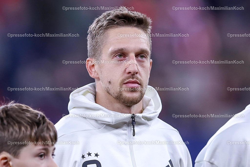 UCL29012502147 | 29.01.2025, Fußball, Bayer 04 Leverkusen - AC Sparta Prag, UEFA Champions League, 8. Spieltag, BayArena, Saison 2024 2025: Tomas Wiesner (Sparta Prag #28)