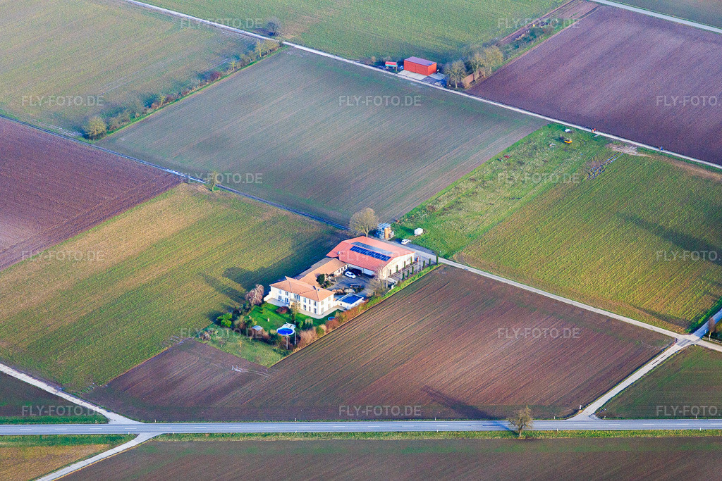 Bioland Weingut Neuspergerhof | Luftbild: Bioland Weingut Neuspergerhof in Rohrbach im Bundesland Rheinland-Pfalz in Deutschland. Foto: IMG_145191.jpg vom 12.01.2025 durch ©2025 Werner Riehm fly-foto.de/copyright - Realisiert mit Pictrs.com