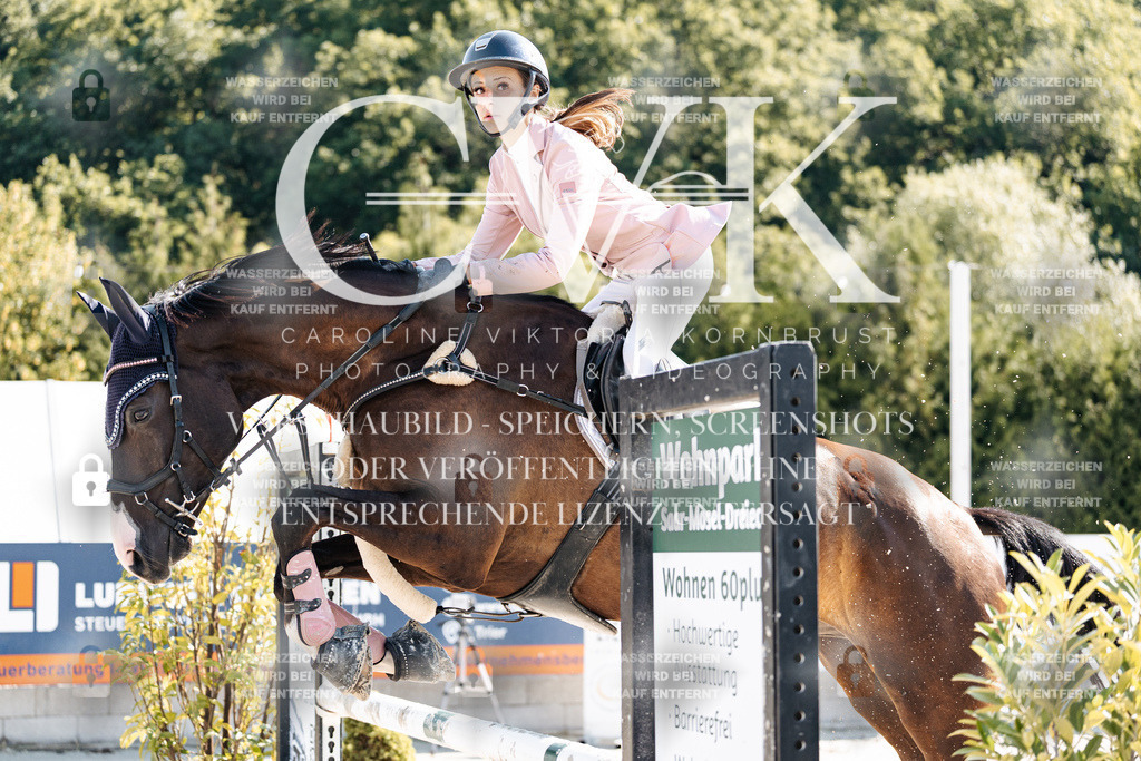 CK907692 | Turnierfotografie Pferdefotografie Trier Rheinland-Pfalz Pferdesport Reitsport Tierfotografie Sportfotografie Pferdevideo Pferdevideografie Equestrianvideography equestrianphotography  - Realisiert mit Pictrs.com