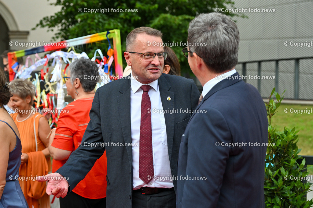Bund Sozialdemokratischer AkademikerInnen Oberoesterreich_ rote Nacht 2023_ 06.07.2023-4 | 06.07.2023, Schloss Linz, AUT, Bund Sozialdemokratischer AkademikerInnen Oberoesterreich, rote Nacht 2023, im Bild  Hannes Heide (EU Parlament), LR Michael Lindner (SP)