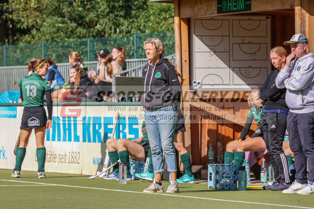 Raffelberg-Braunschweig-42 | Susanne Wollschläger (Trainerin Club Raffelberg), Club Raffelberg - Eintracht Braunschweig am 17.9.2022 in der Hockeyanlage Club Raffelberg, Duisburg
