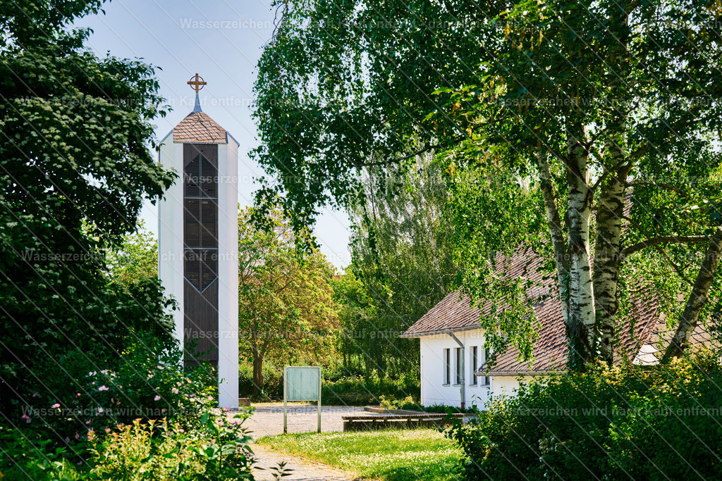 leipzig_grünau_pauluskirche_DR9_6701_(FotoDanielReiche)_26-05-27_final | Entdecken Sie handverlesene Bilder Leipzigs sowie der Landschaft/Natur Mitteldeutschlands. Lizenzen für Redaktionen & Unternehmen sowie exklusive Bilderdrucke und Einzelstücke eigener Ausstellungen. - Realisiert mit Pictrs.com