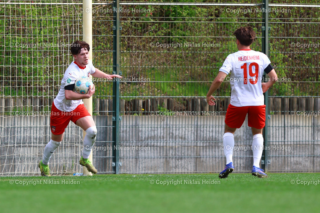 NH_HolsteinKielU19_1FCHeidenheimU19_DFBNachwuchsliga_18042026 | #9 Jarne Lang (1. FC Heidenheim U19) bejubelt seinen Treffer zum 1:1.Fußball I Herren I U19 DFB-Nachwuchsliga Hauptrunde Liga A, Gruppe B I Saison 2025-2026 I 9. Spieltag I Holstein Kiel U19 - 1. FC Heidenheim U19 I 18.04..2026 I Citti-Fußball-Park
