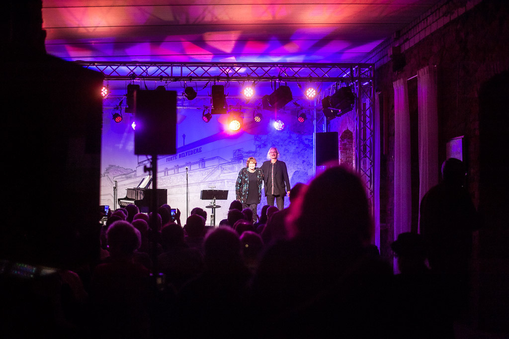 Uschi Brüning | Uschi Brüning im Forte Belvedere Leisnig zum Festival Hallo Leisnig 2022. - Realisiert mit Pictrs.com