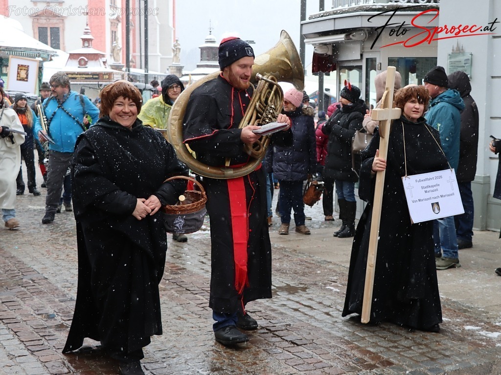 fasching2026-mariazell (42) | Mit meiner Kamera halte ich besondere Augenblicke, faszinierende Landschaften und interessante Details fest. Dabei entstehen ganz unterschiedliche Aufnahmen – von stimmungsvollen Landschaftsfotografien und beeindruckenden Drohnenaufnahmen über Pressefotos - Realisiert mit Pictrs.com