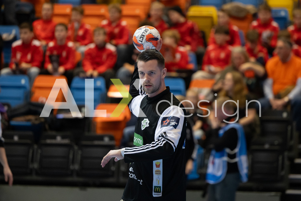 Handball I Herren I Saison 2025-2026 I EHF EUROPEAN LEAGUE 2025/26 | Men I Main Round I 2. Spieltag I Kadetten Schaffhausen - TSV Hannover-Burgdorf I 24.02.2026 | 56 Hannes Feise (DE) (TSV Hannover-Burgdorf) – Flügel links - Warmup - Realisiert mit Pictrs.com