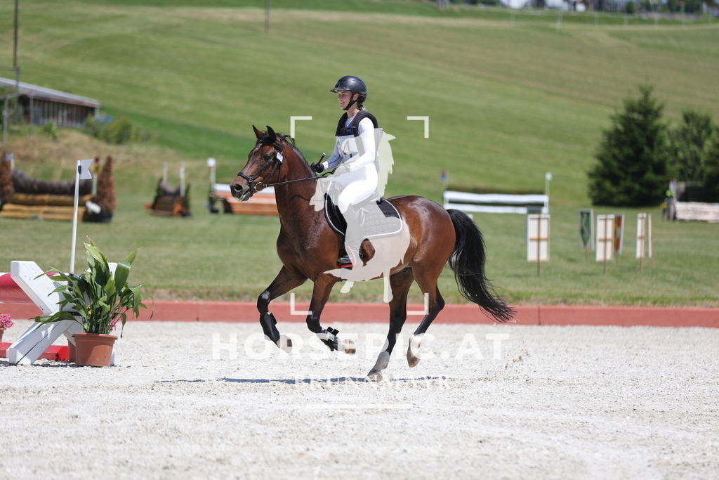 0P6A4662 | Willkommen bei Brunnmayr - Design & Fotografie – Ihrem Spezialisten für Reitturniere und Pferdeveranstaltungen in Oberösterreich, Salzburg und Bayern! Seit über 17 Jahren sind wir leidenschaftlich dabei.