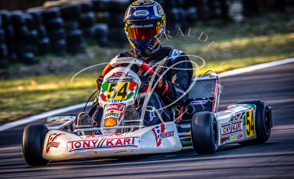 E11FBA2D-D37F-4CC2-A36C-D51A908F387E | traudl_s_fotos