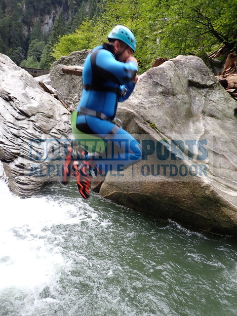P9140030 | Bestelle die Bilder deines Berg- oder Wasser-Abenteuers mit Mountain Sports bequem von zu Hause aus direkt über unseren Online Fotoshop von pictrs.com. - Realisiert mit Pictrs.com