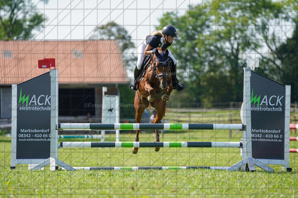 20230917-FAH09457 | Landsberg am Lech, 2023, Kaufbeuren, Kempten, Allgäu, Turnierfotografen Bayern, Fotoagentur Herrmann, Turnierbilder, Reitsport Fotos, Pferdefotograf, Augsburg, Bad Tölz, Dachau, Karlsfeld, Memmingen, Buchloe, Schwabmünchen