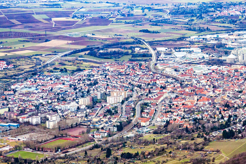 Luftbild: Ortsansicht von Osten in Nußloch im Bundesland Baden-Württemberg in Deutschland. Foto: IMG_24780.jpg vom 27.02.2010 durch Werner Riehm/FLY-FOTO.de