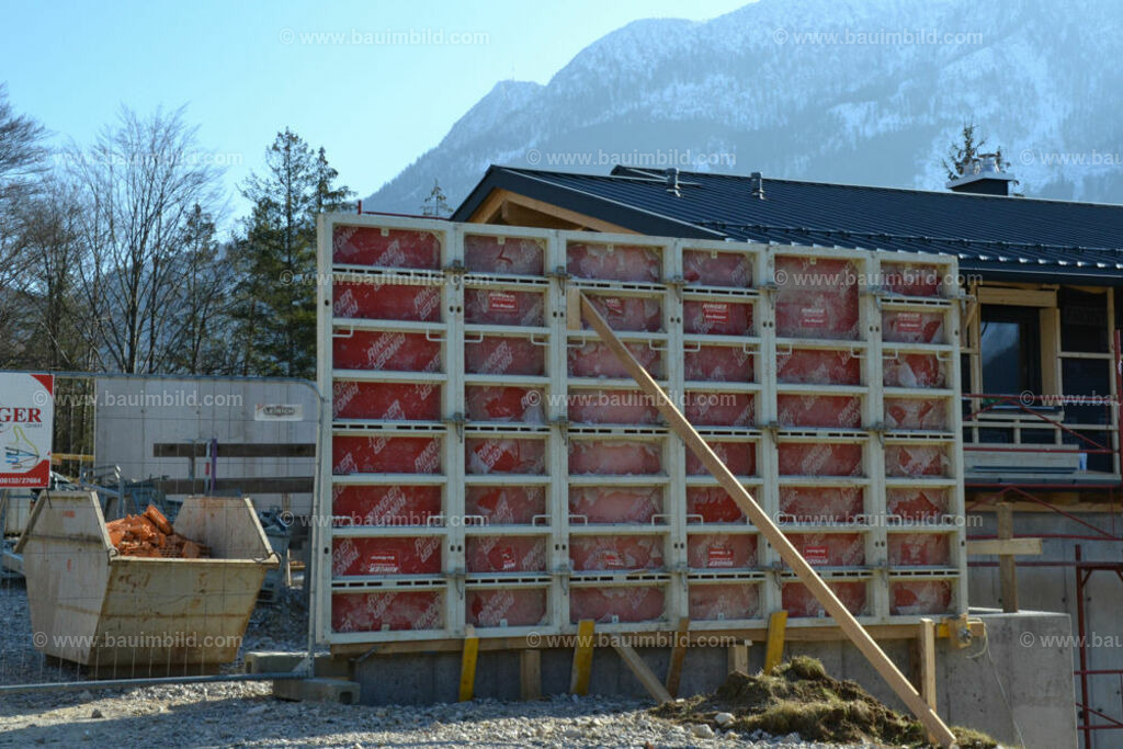 bib-lg04-betonarbeiten-0695 | Nach LV-Leistungsgruppen sortierte Detailfotos über den Bau eines Hauses. Alle Hausbau-Bilder direkt vom Urheber und Autor der Website Haus-Selber-Bauen.com