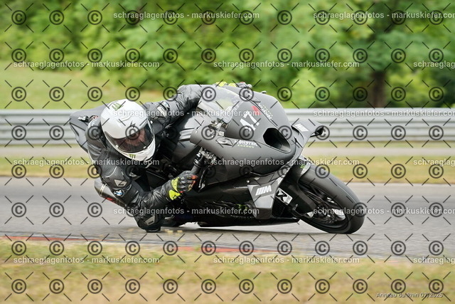 25bt05-0021 | markuskiefer.com - Realisiert mit Pictrs.com