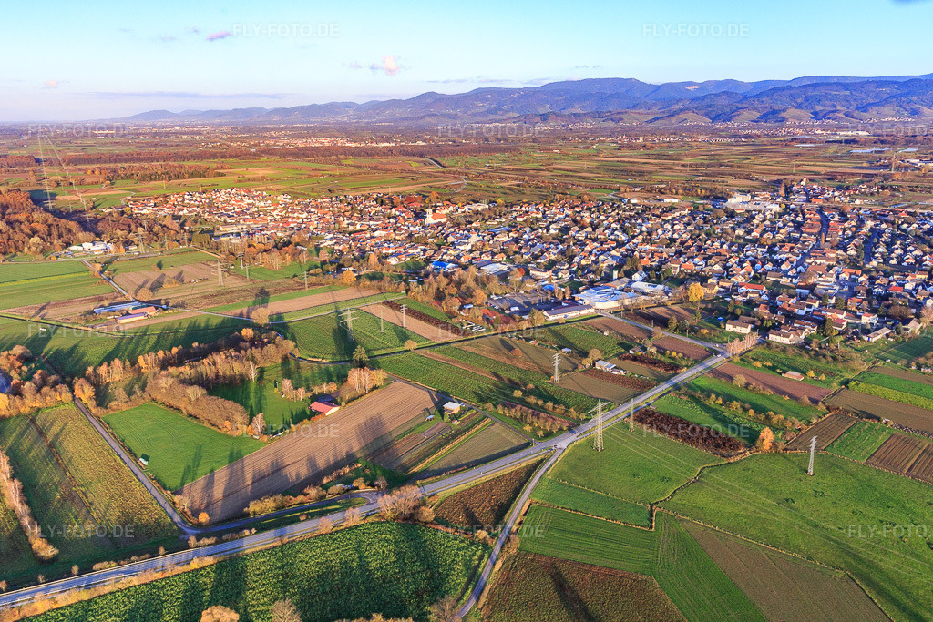 Luftbild: Ortsansicht von Westen im Ortsteil Urloffen in Appenweier im Bundesland Baden-Württemberg in Deutschland. Foto: IMG_120006.jpg vom 30.11.2019 durch Werner Riehm/FLY-FOTO.de