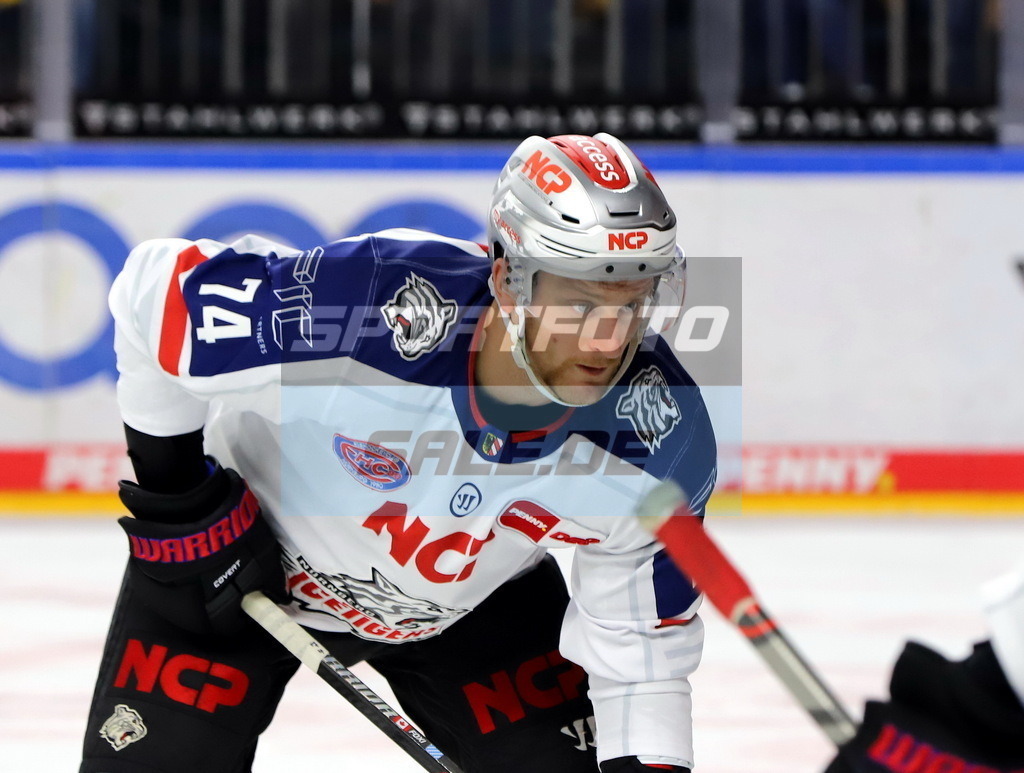 Dane Fox - NIT | Dane Fox - NIT - Realisiert mit Pictrs.com