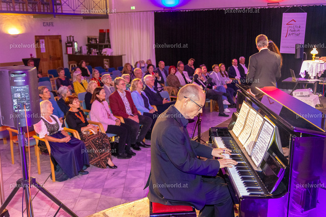 Buchpräsentation "Opern der Welt als Balladen" von Sonja Pistracher | Bildershop von pixelworld.at - Realisiert mit Pictrs.com