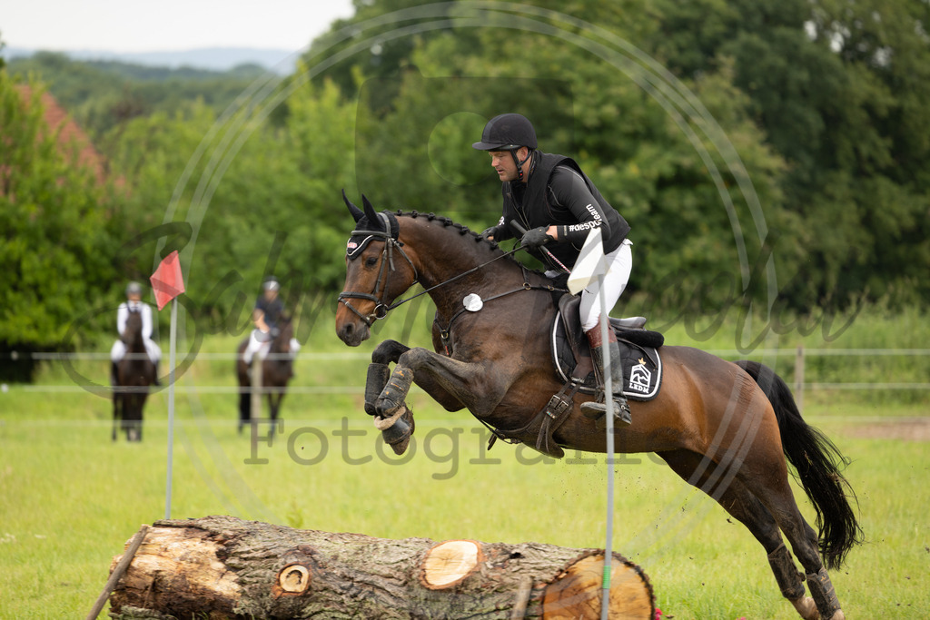 994A2204 | sabrinanicolaifotografie - Realisiert mit Pictrs.com