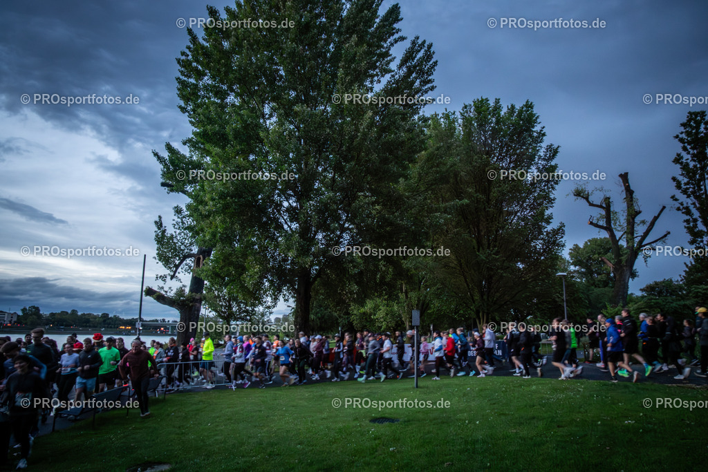 23. ASV Nachtlauf; Koeln, 13.05.26 | Impressionen vom 23. ASV Nachtlauf am 13.05.26 am Tanzbrunnen in Koeln. Foto: BEAUTIFUL SPORTS/Axel Kohring