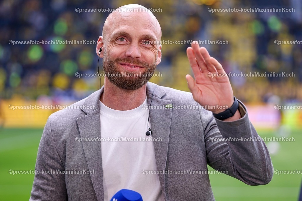BVB11042601012 | 11.04.2026, Fußball, Borussia Dortmund - Bayer 04 Leverkusen, 1. Fußball Bundesliga, 29. Spieltag, Signal Iduna Park, Saison 2025 2026: Sportdirektor Ole Book (BVB #ob)  DFB regulations prohibit any use of photographs as image sequences and or quasi-video.