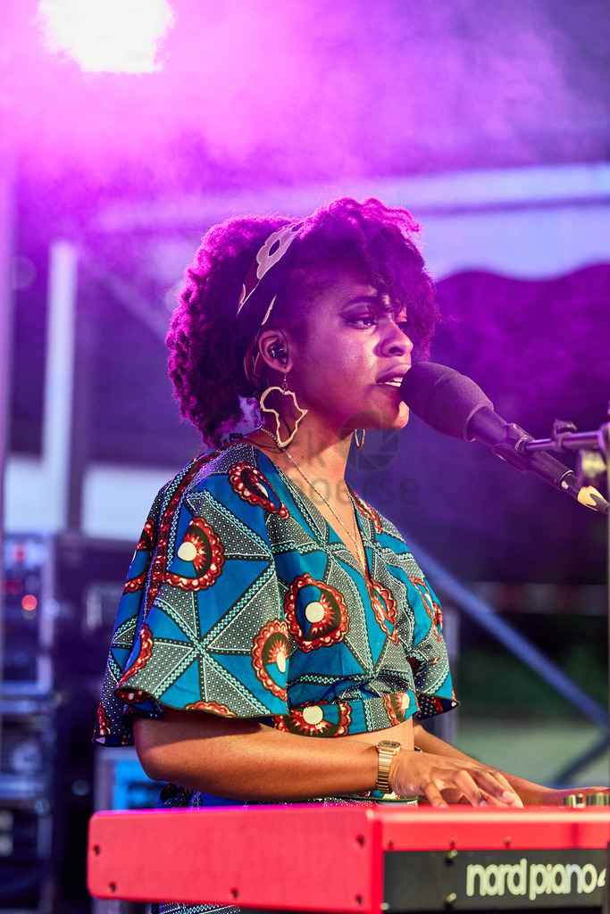 AfraKane_Vauban2022 10 | Stockfotos, Picsomania, MGM-Services, Michael Gerlach, Auftragsbilder, Auftragsarbeiten, Workshops, Shooting, Reisefotografie, Produktfotografie, Foodfotografie, Hochzeitsfotografie, Saarland, Fotografin, Fotograf, Hochzeitsbilder, Saarlouis, Hundeshootin