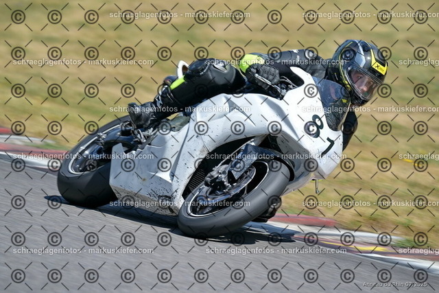 25bt04-0716 | markuskiefer.com - Realisiert mit Pictrs.com