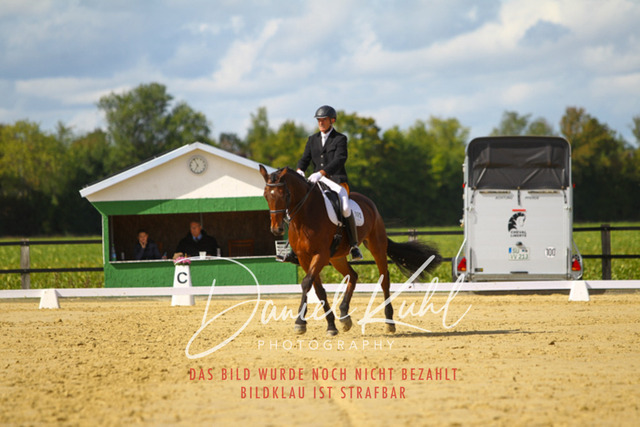 DKP44227 | Turniersportfotografie; Pferdefotografie; Dressurfotografie