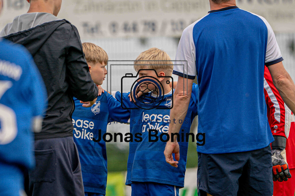 Fußball I E-Junioren I Saison 2025-2026 I OM-Cup Lüsche I Sonntag  I 23394 | jns.sportfotos - Realisiert mit Pictrs.com