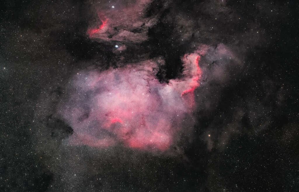 NGC7000_V4 | SIMPLE  =                    T / file does conform to FITS standardBITPIX  =                  -32 / number of bits per data pixelNAXIS   =                    3 / number of data axesNAXIS1  =                 6105 / length of data axis 1NAXIS2  =                 3931 / length of data axis 2NAXIS3  =                    3 / length of data axis 3EXTEND  =                    T / FITS dataset may contain extensionsCOMMENT   FITS (Flexible Image Transport System) format is defined in 'AstronomyCOMMENT   and Astrophysics', volume 376, page 359; bibcode: 2001A&amp;A...376..359HBZERO   =                   0. / Offset data range to that of unsigned shortBSCALE  =                   1. / Default scaling factorMIPS-HI =                65535 / Lower visualization cutoffPROGRAM = 'Siril 1.4.0-beta2'  / Software that created this HDUDATE    = '2025-06-30T14:10:14' / UTC date that FITS file was createdROWORDER= 'TOP-DOWN'           / Order of the rows in image arrayFILTER  = 'mixed   '           / Active filter nameFOCALLEN=               375.43 / [mm]  Focal lengthXBINNING=                    1 / Camera binning modeYBINNING=                    1 / Camera binning modeXPIXSZ  =      5.3600001335144 / [um] Pixel X axis sizeYPIXSZ  =      5.3600001335144 / [um] Pixel Y axis sizeSTACKCNT=                    1 / Stack framesOBJCTRA = '20 58 48.975'       / [H M S] Image center Right AscensionOBJCTDEC= '+44 24 7.982'       / [D M S] Image center DeclinationRA      =     314.704064526029 / [deg] Image center Right AscensionDEC     =      44.402217151989 / [deg] Image center DeclinationCTYPE1  = 'RA---TAN-SIP'       / TAN (gnomic) projection + SIP distortionsCTYPE2  = 'DEC--TAN-SIP'       / TAN (gnomic) projection + SIP distortionsCUNIT1  = 'deg     '           / Unit of coordinatesCUNIT2  = 'deg     '           / Unit of coordinatesEQUINOX =                2000. / Equatorial equinoxCRPIX1  =                3053. / Axis1 reference pixelCRPIX2  =                1966 - Realisiert mit Pictrs.com