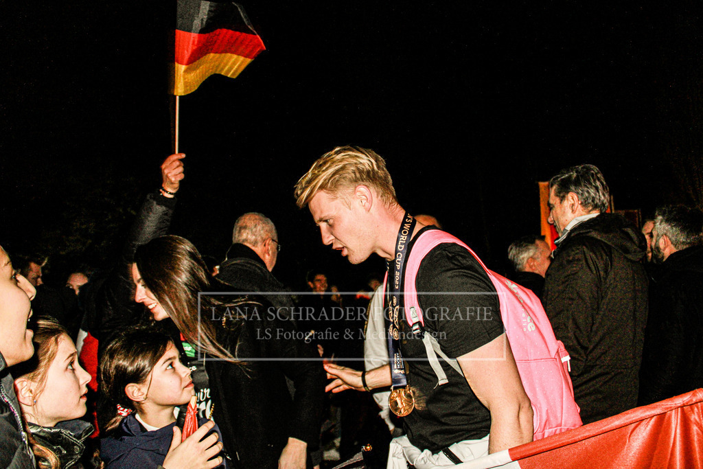 WM EMPFANG 30.01.23 LSF-09 | lanaschraderfotografie - Realisiert mit Pictrs.com