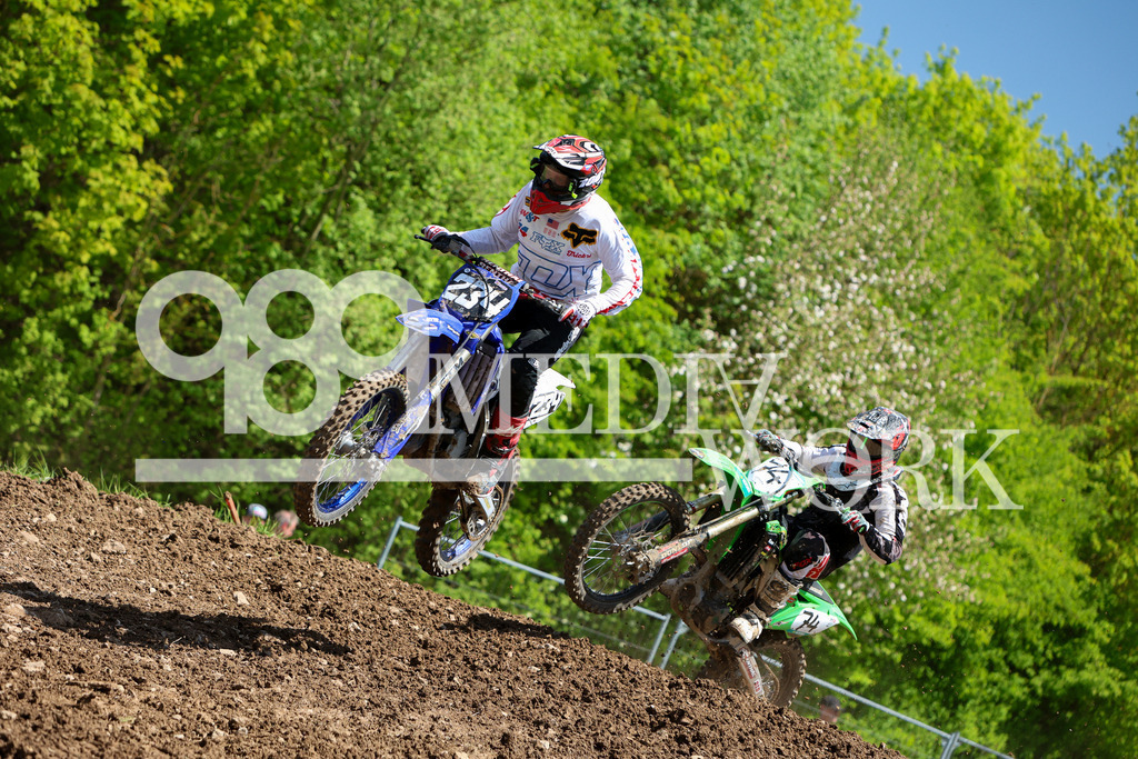 5E6A7116 | 989 MEDIAWORK