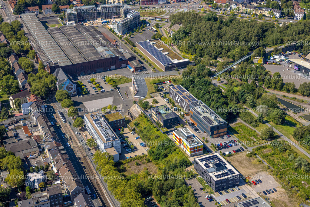 Bochum240816683 | Luftbild, oben Baustelle mit Neubau TRIUM Bürogebäude Bochum GmbH & Co KG, am Westpark Alleestraße und Wattenscheider Straße mit Kreisverkehr, Kruppwerke, Bochum, Ruhrgebiet, Nordrhein-Westfalen, Deutschland