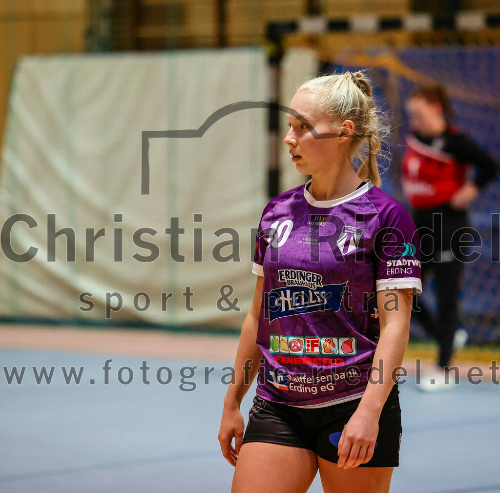 2023-12-09_082_SpVgg_Altenerding_gegen_HSG_Freising-Neufahrn | Erding, Deutschland, 09.12.2023:
Handball, Bezirksoberliga Frauen Altbayern 2023 / 2024, 9. Spieltag, SpVgg Altenerding gegen HSG Freising-Neufahrn, Endergebnis: 29:28

Lena Popp (SpVgg Altenerding, #10)

Foto: Christian Riedel / fotografie-riedel.net