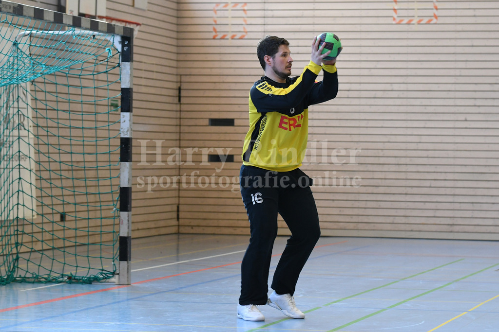 HC Deggendorf : TSV Taufkirchen/Vils | Dennis  Eberhardt (HC Deggendorf  #16) - Realisiert mit Pictrs.com