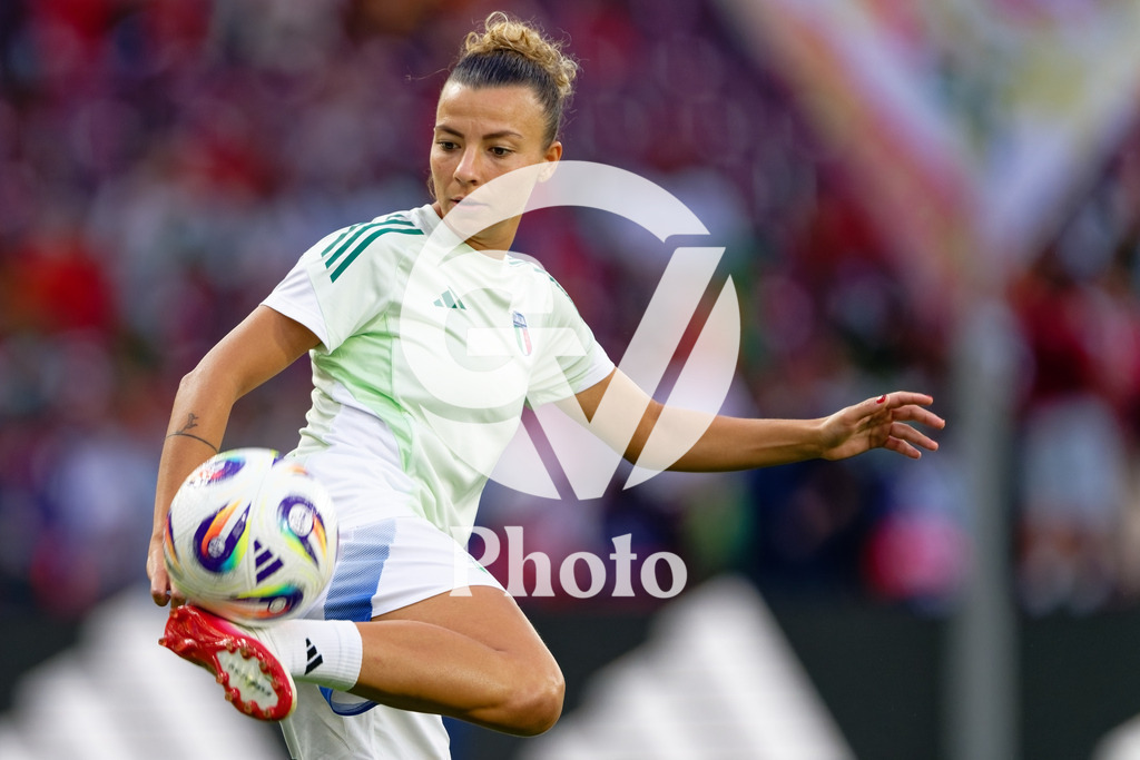 Portugal v Italy - UEFA Women's EURO 2025 Group B | GENEVA, SWITZERLAND - JULY 7:  Arianna Caruso of Italy  during warm-up before the UEFA Women's EURO 2025 Group B match between Portugal and Italy at Stade de Geneve on July 7, 2025 in Geneva, Switzerland. (Photo by Giuseppe Velletri/Sports Press Photo/Getty Images)
