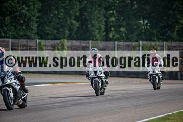 pube0292 | Professionelle Fotos von Sportveranstaltungen, aber auch Hochzeiten und anderen Events. - Realisiert mit Pictrs.com