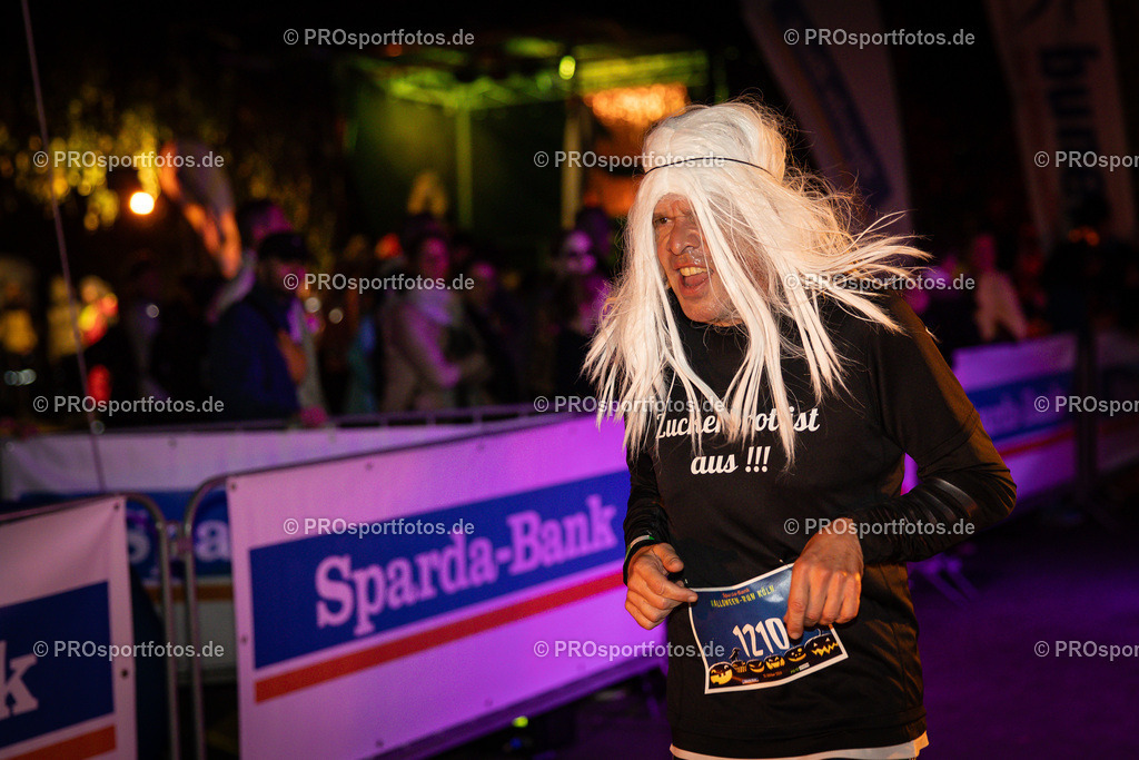Halloween Run 2024 in Koeln, 31.10.2024 | Impressionen vom Halloween Run 2024 am 31.10.2024 in Koeln (Forstbotanischer Garten Rodenkirchen). Foto: BEAUTIFUL SPORTS/Axel Kohring