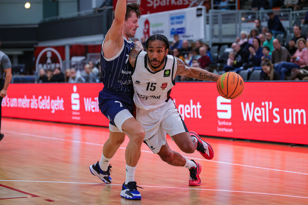 BAYER GIANTS vs VfL Sparkassenstars Bochum-13 | Fotos von Basketballspielen aus dem Raum NRW fotografiert von Gero Mueller-Laschet und Daniel Schaefer - Realisiert mit Pictrs.com