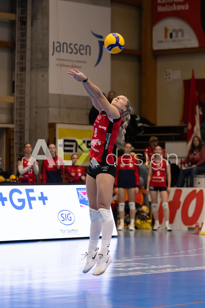 Volleyball I Frauen I Saison 2025-2026 I Volleyball NLA | Women I Round 16 I VC Kanti Schaffhausen - Viteos NUC I 31.01.2026 | 8 Lina-Marie Lieb (DE) (VC Kanti Schaffhausen) – Aussen - Realisiert mit Pictrs.com