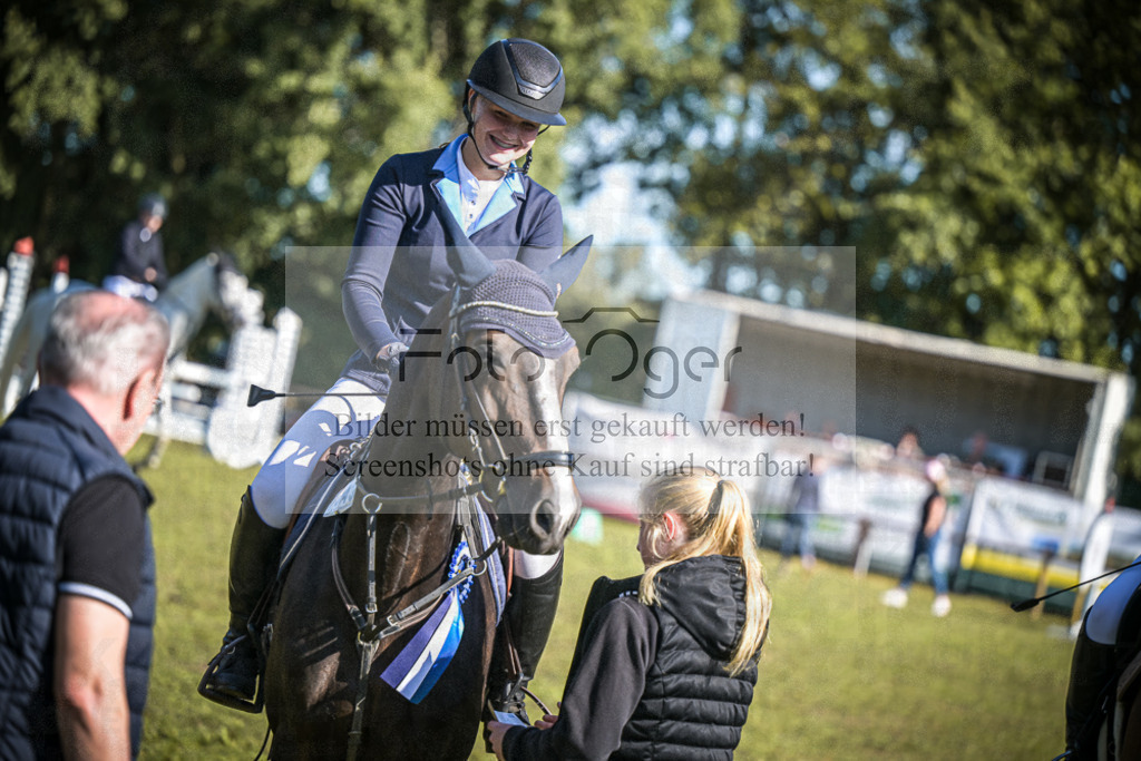 DOS_0045 | Entdecke hochwertige Reitturnierfotos von Foto Oger. Professionell, emotional und authentisch – jetzt Lieblingsmomente im Shop bestellen.Deutschlandweite Turnierfotografie. - Realisiert mit Pictrs.com