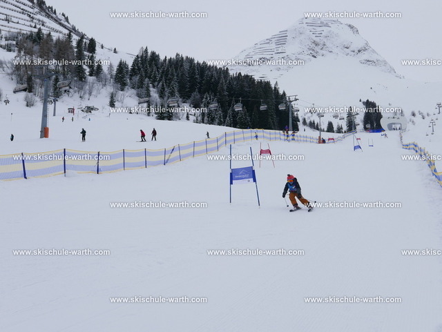 Joost (2) | Photos von der Skischule Warth - Realisiert mit Pictrs.com