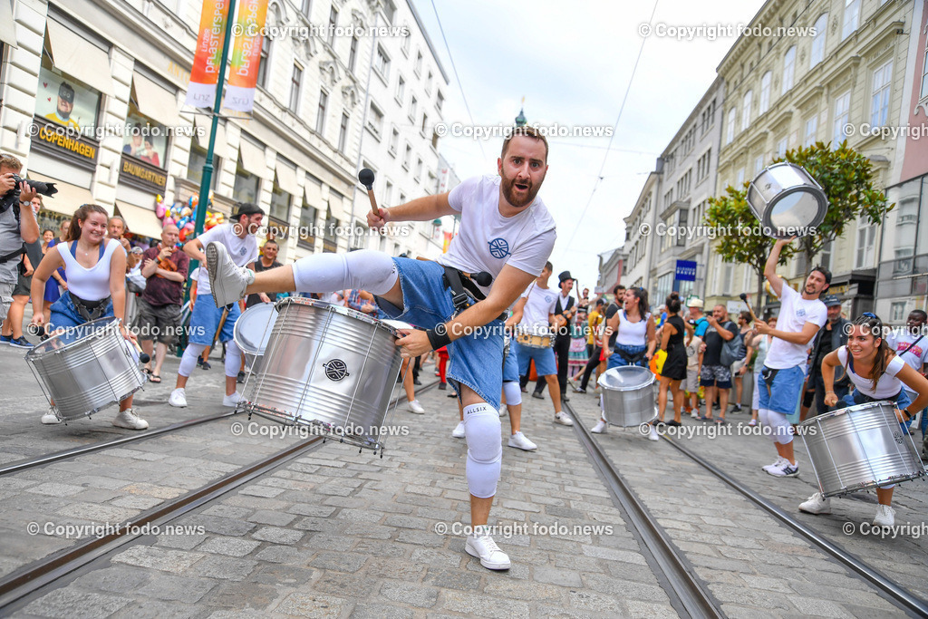 Linz_ 34. Linzer Pflasterspektakel 2022_ 21.07.2022-34 | 21.07.2022, Linz, AUT, 34. Linzer Pflasterspektakel 2022, im Bild diverse Kuenstler